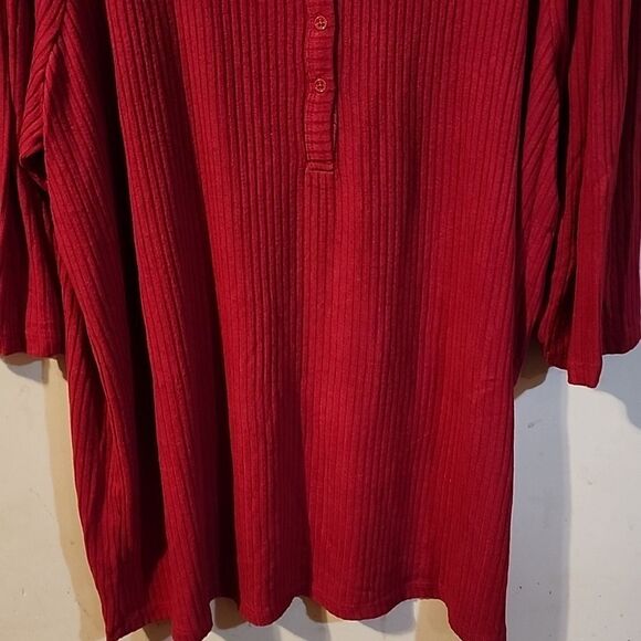 Beautiful Torrid red ribbed macci Henley size 4 NWT - Picture 3 of 6
